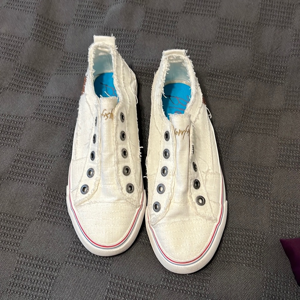 Blowfish sneakers, 7.5